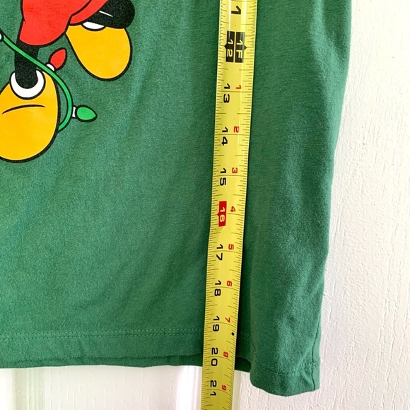 SOLD Mickey Mouse Christmas t shirt green graphic tee Disneyland vacation kids - Picture 4 of 5